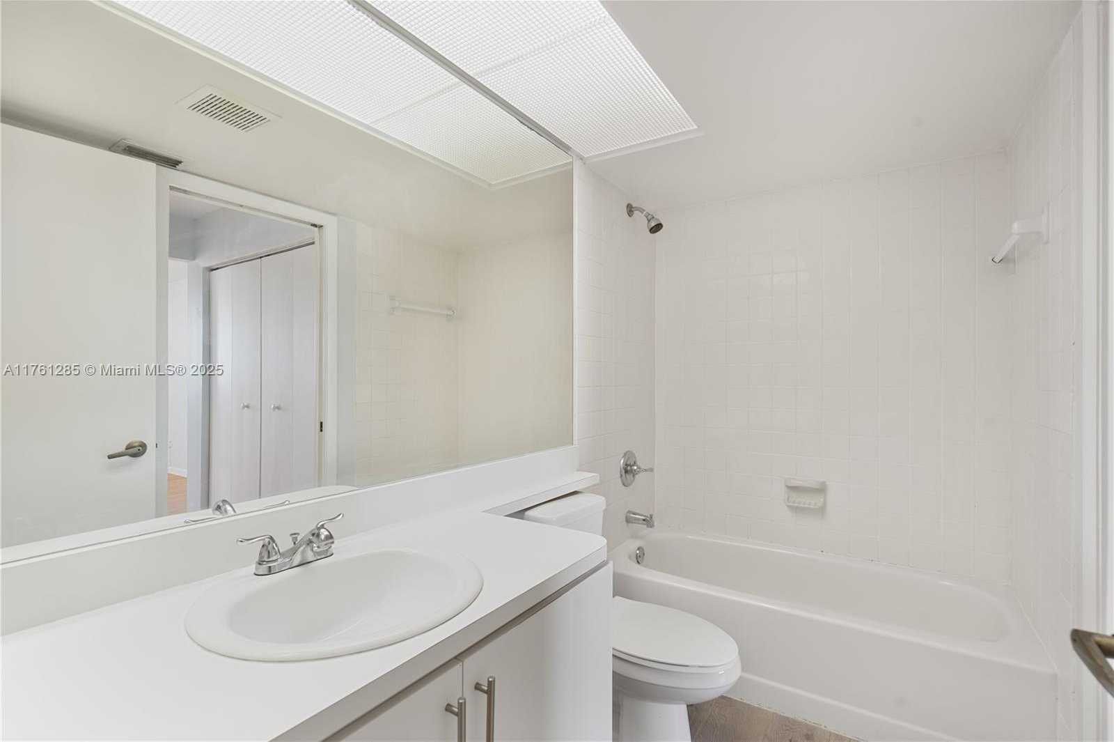 Small Image of 2264 SOUTH EAST 27TH DR #206-E, Homestead Number 7