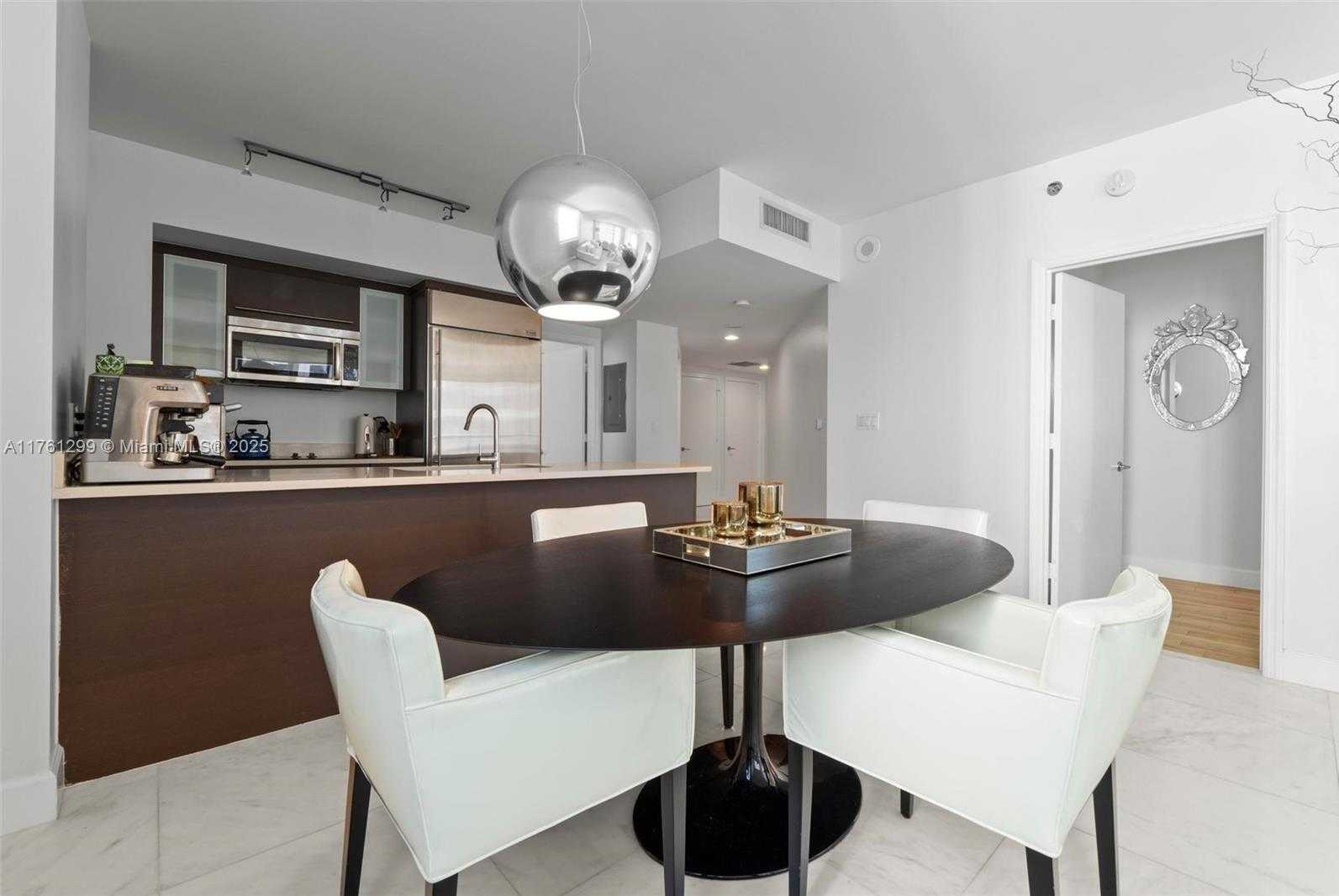 Small Image of 500 BRICKELL AVE #2510, Miami Number 16