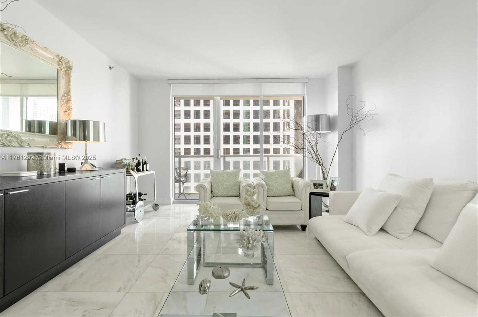 Small Image of 500 BRICKELL AVE #2510, Miami Number 17