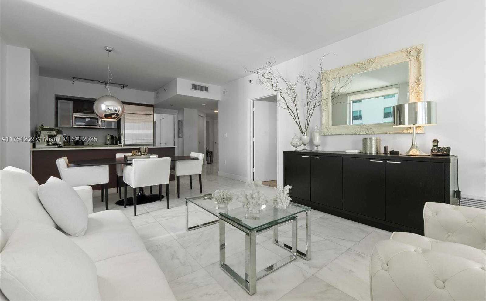 Small Image of 500 BRICKELL AVE #2510, Miami Number 18