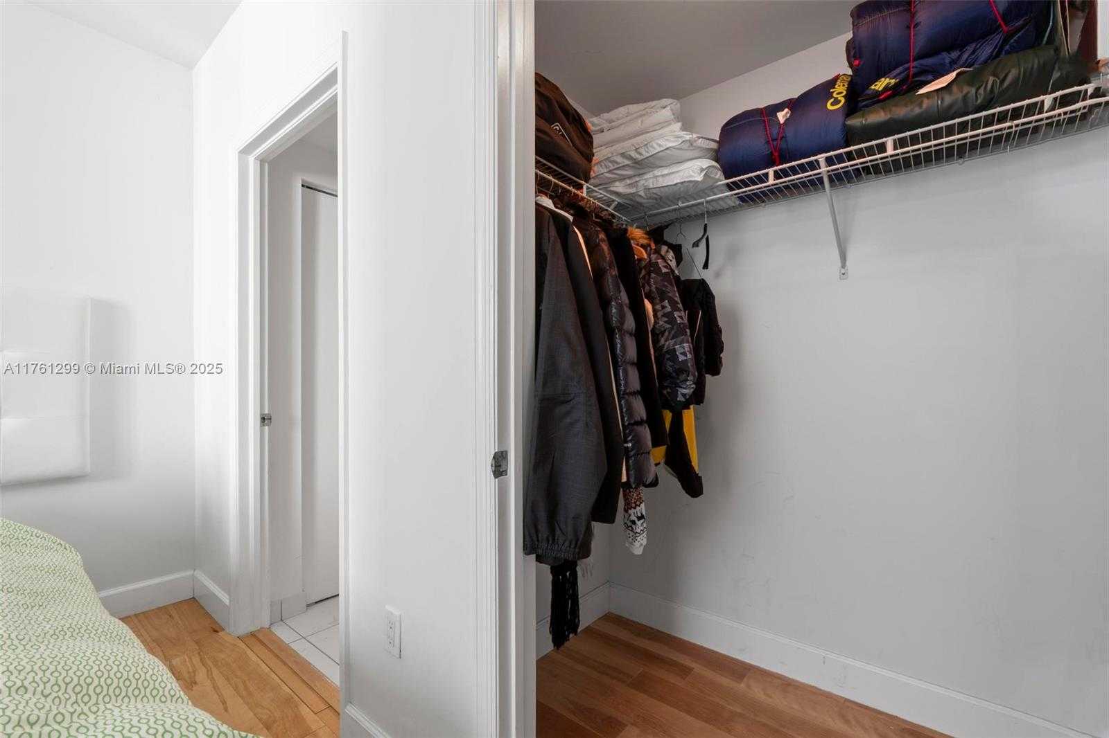 Small Image of 500 BRICKELL AVE #2510, Miami Number 31