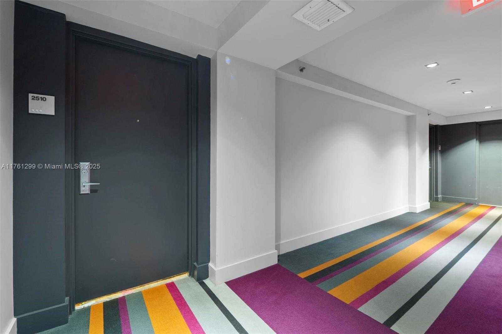 Small Image of 500 BRICKELL AVE #2510, Miami Number 5