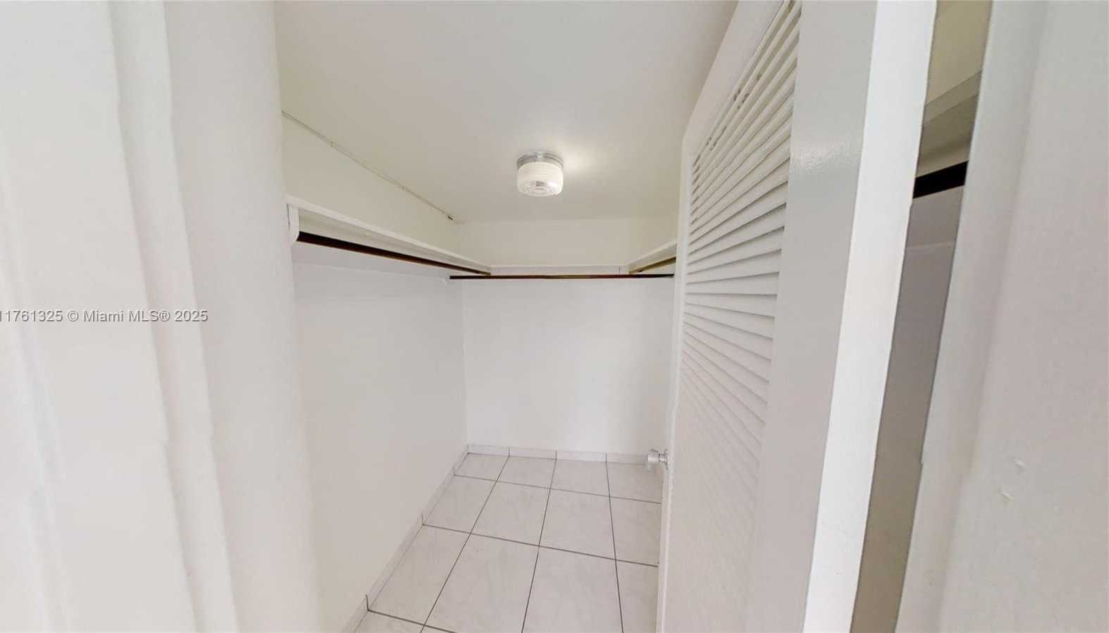 Small Image of 900 BAY DR #209, Miami Beach Number 11
