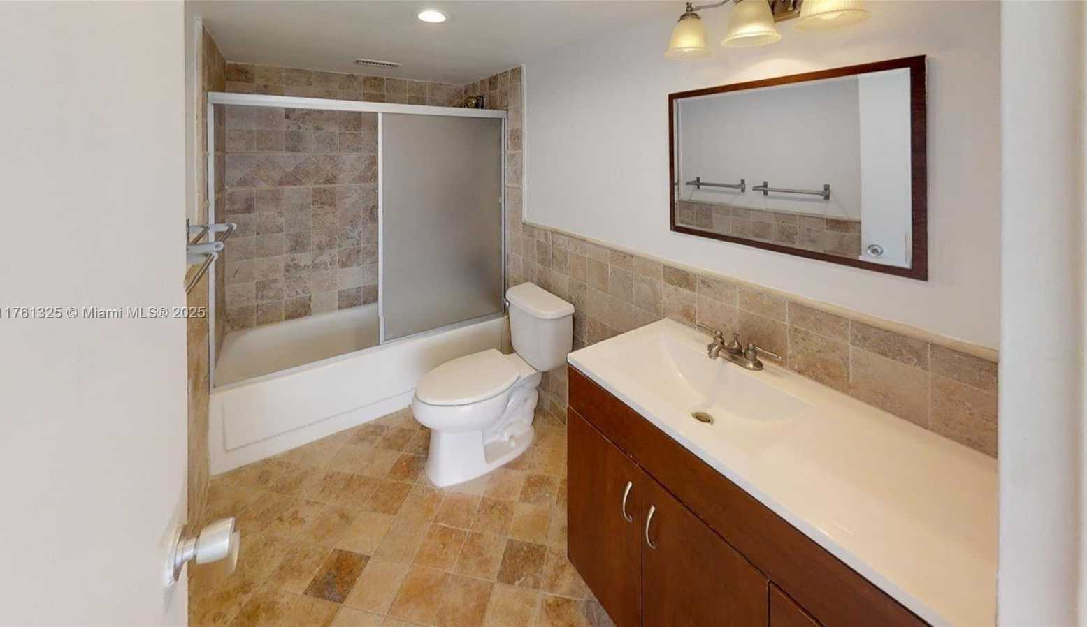 Small Image of 900 BAY DR #209, Miami Beach Number 12