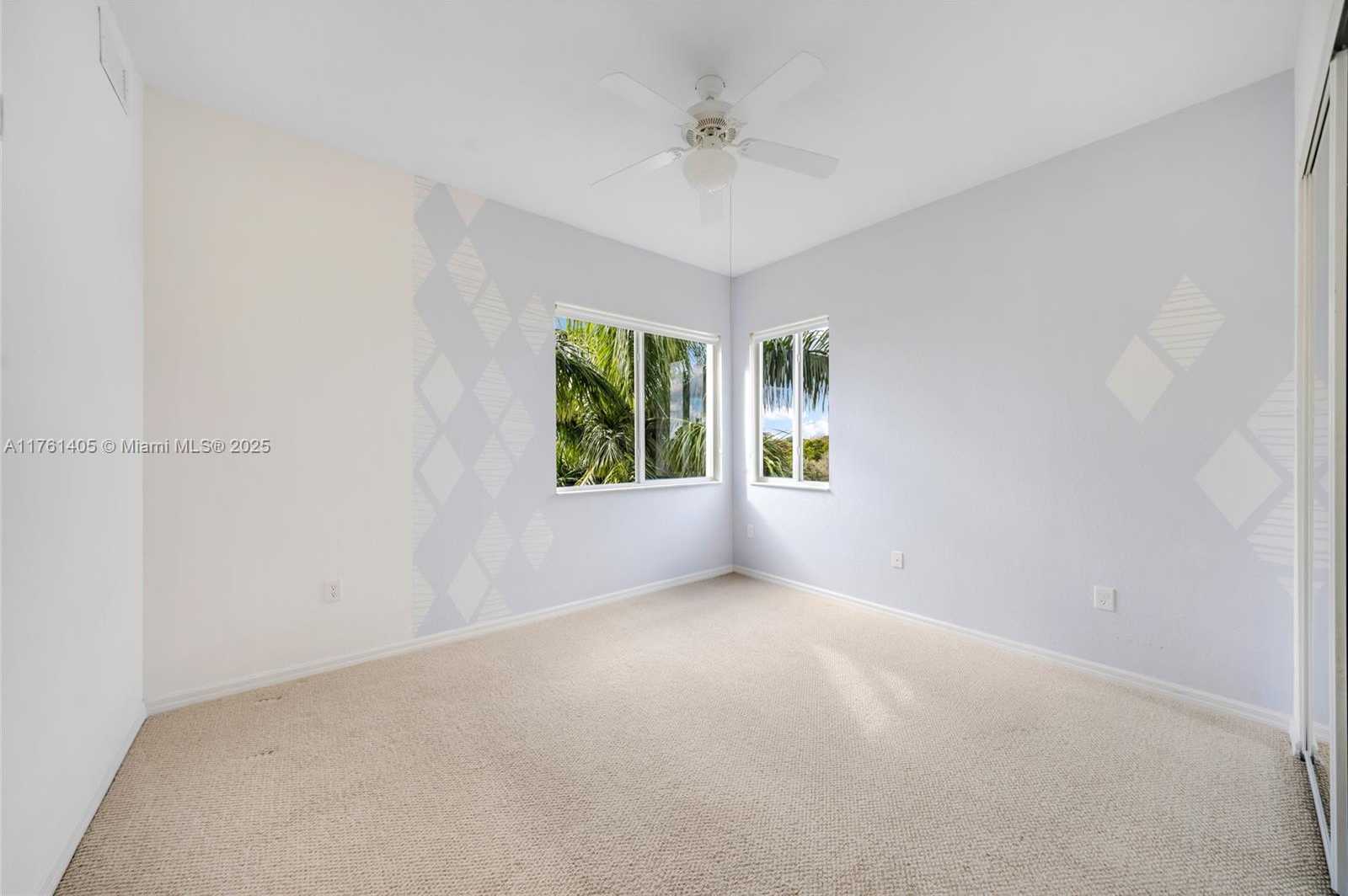Small Image of 3600 OAKS CLUBHOUSE DR #501, Pompano Beach Number 18