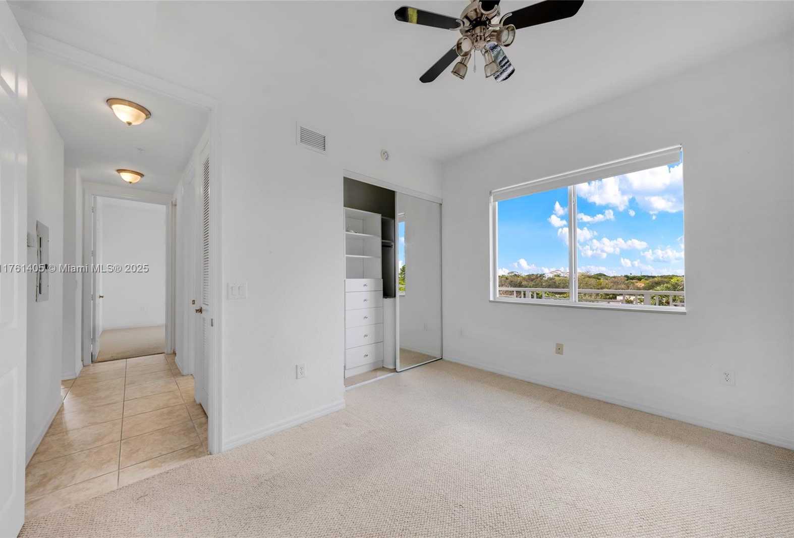 Small Image of 3600 OAKS CLUBHOUSE DR #501, Pompano Beach Number 24