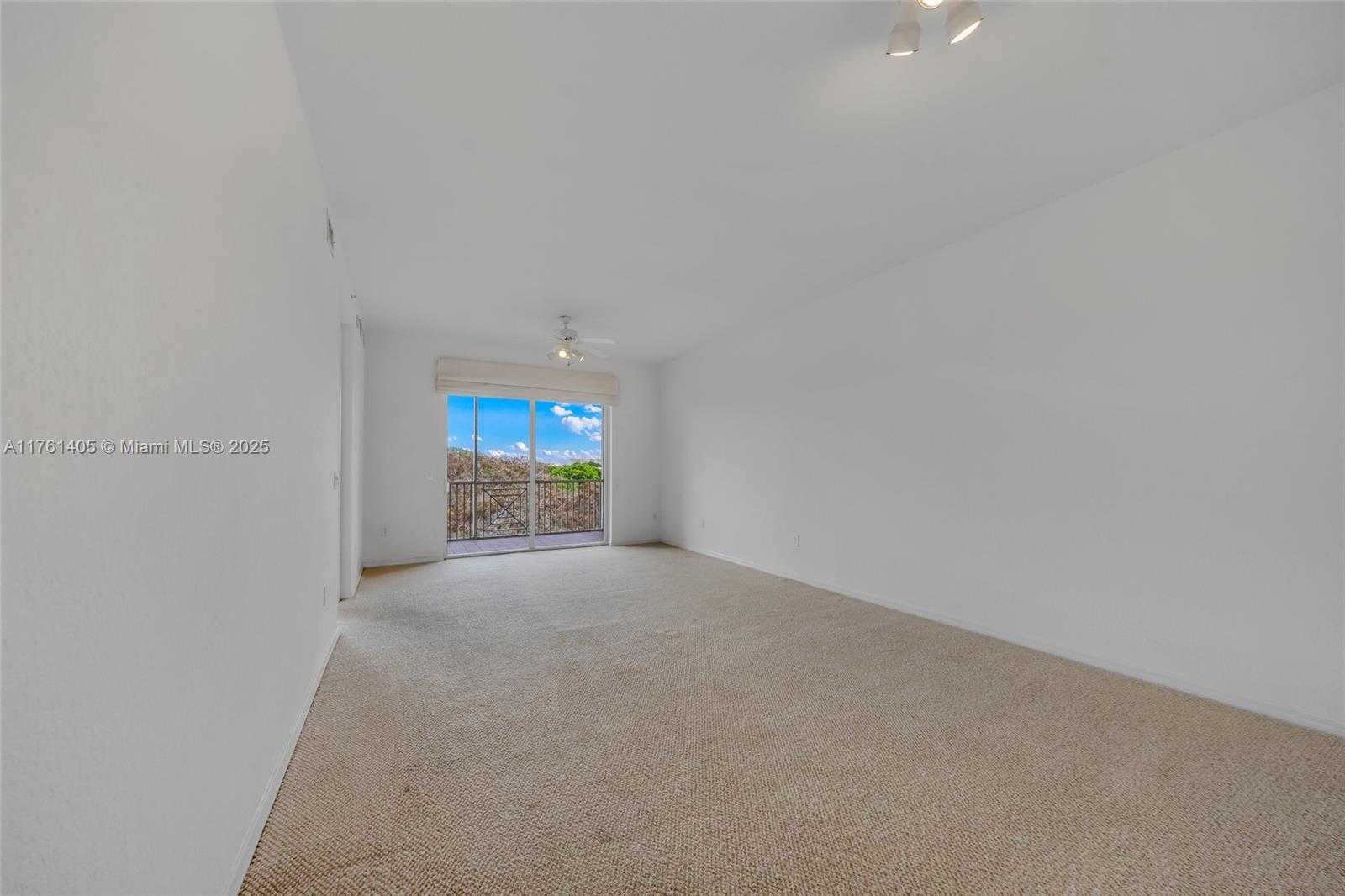 Small Image of 3600 OAKS CLUBHOUSE DR #501, Pompano Beach Number 26