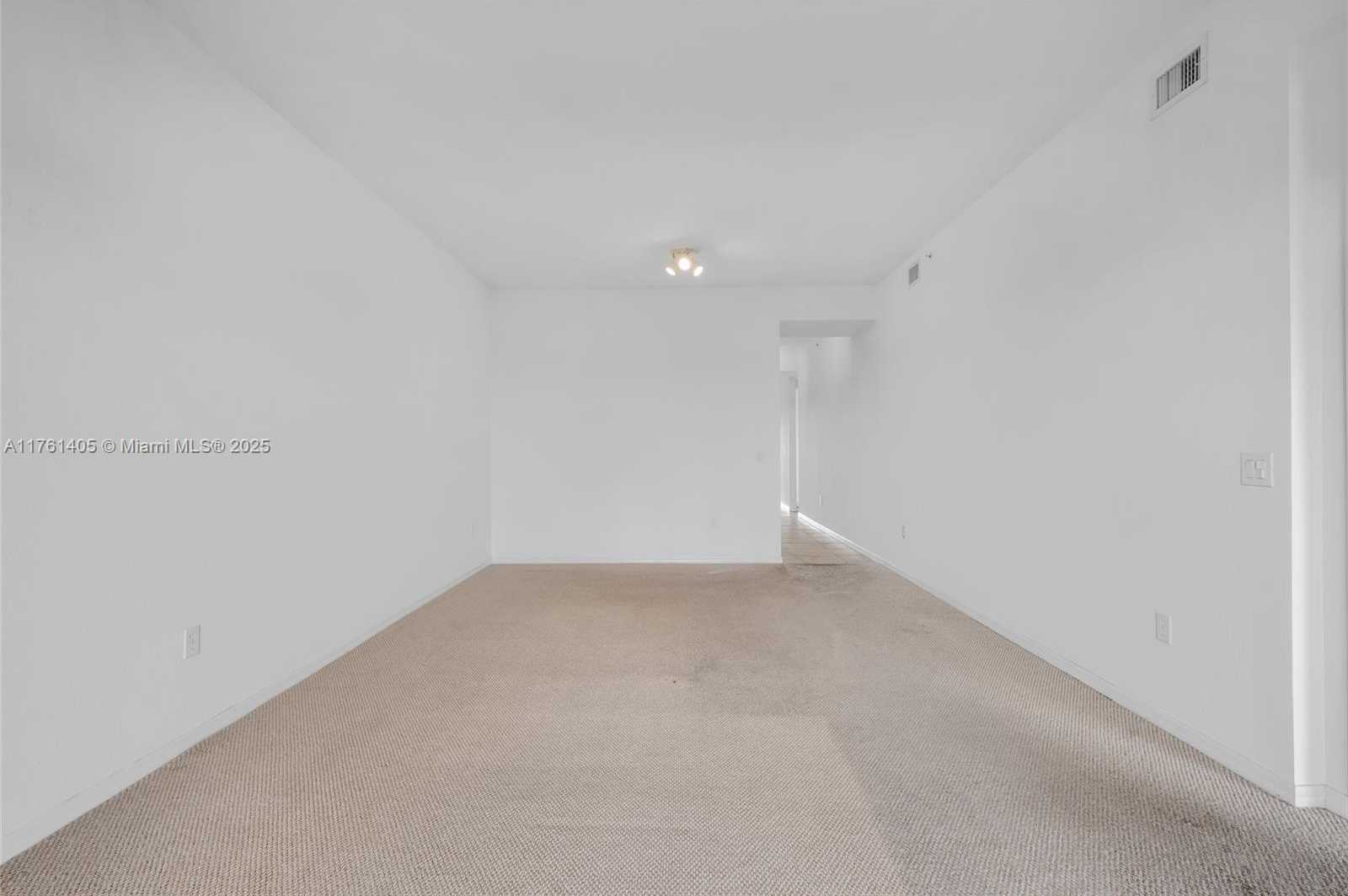 Small Image of 3600 OAKS CLUBHOUSE DR #501, Pompano Beach Number 30