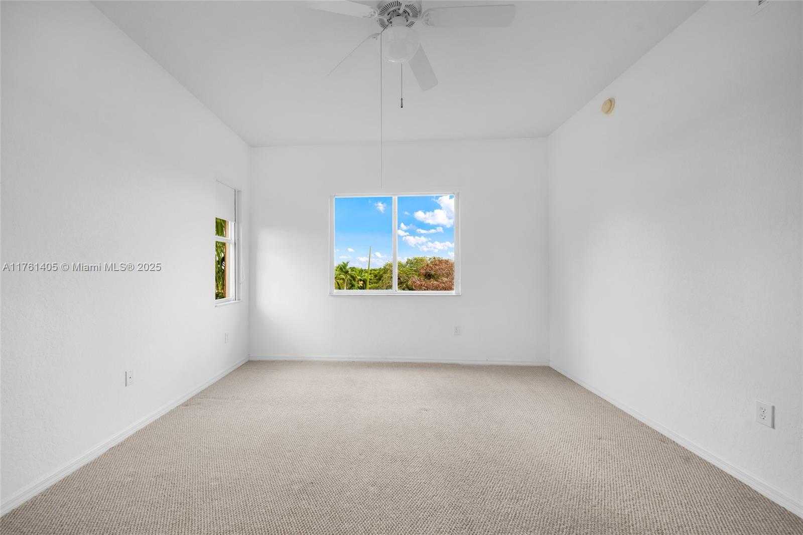 Small Image of 3600 OAKS CLUBHOUSE DR #501, Pompano Beach Number 34