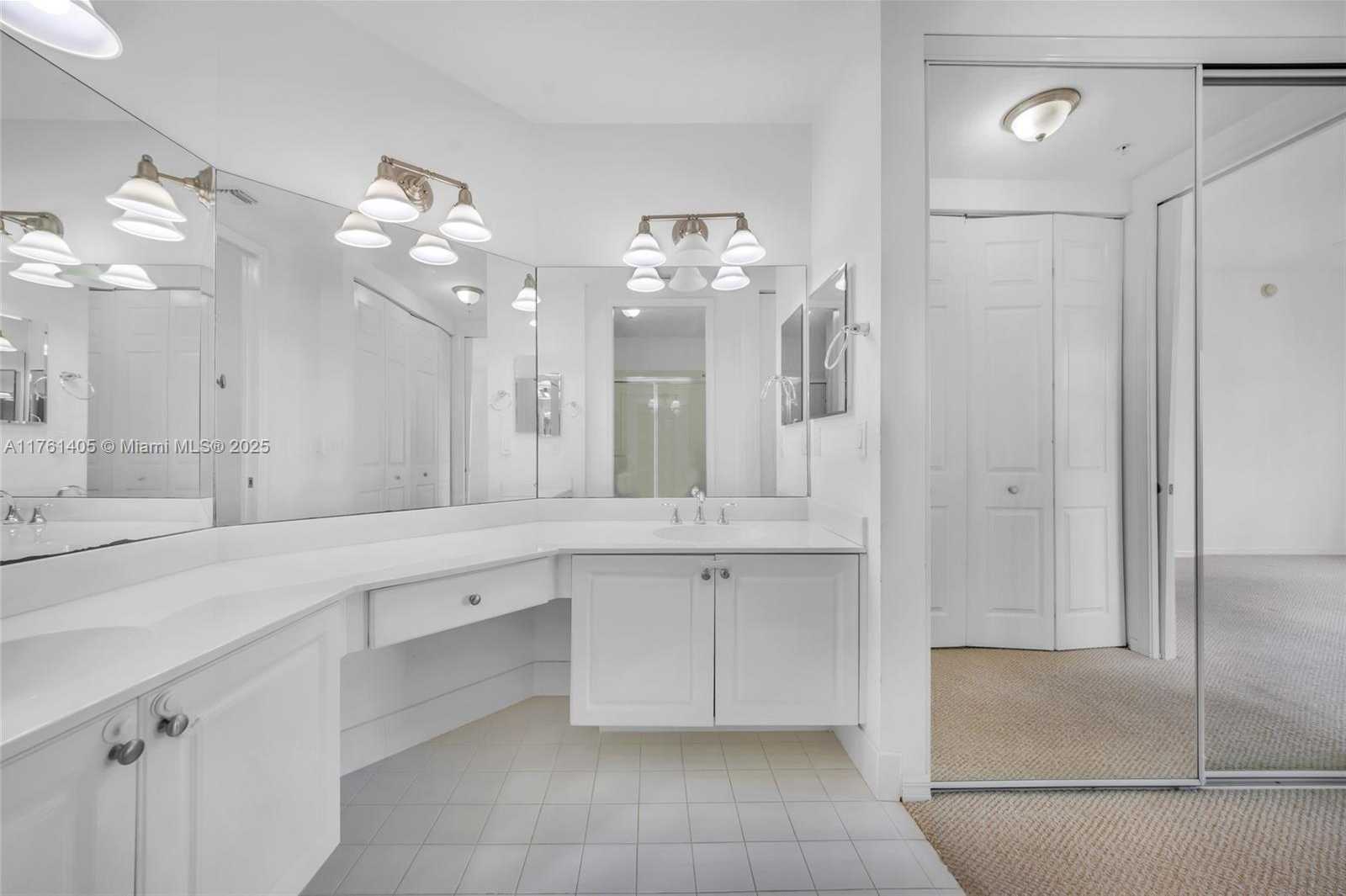 Small Image of 3600 OAKS CLUBHOUSE DR #501, Pompano Beach Number 40