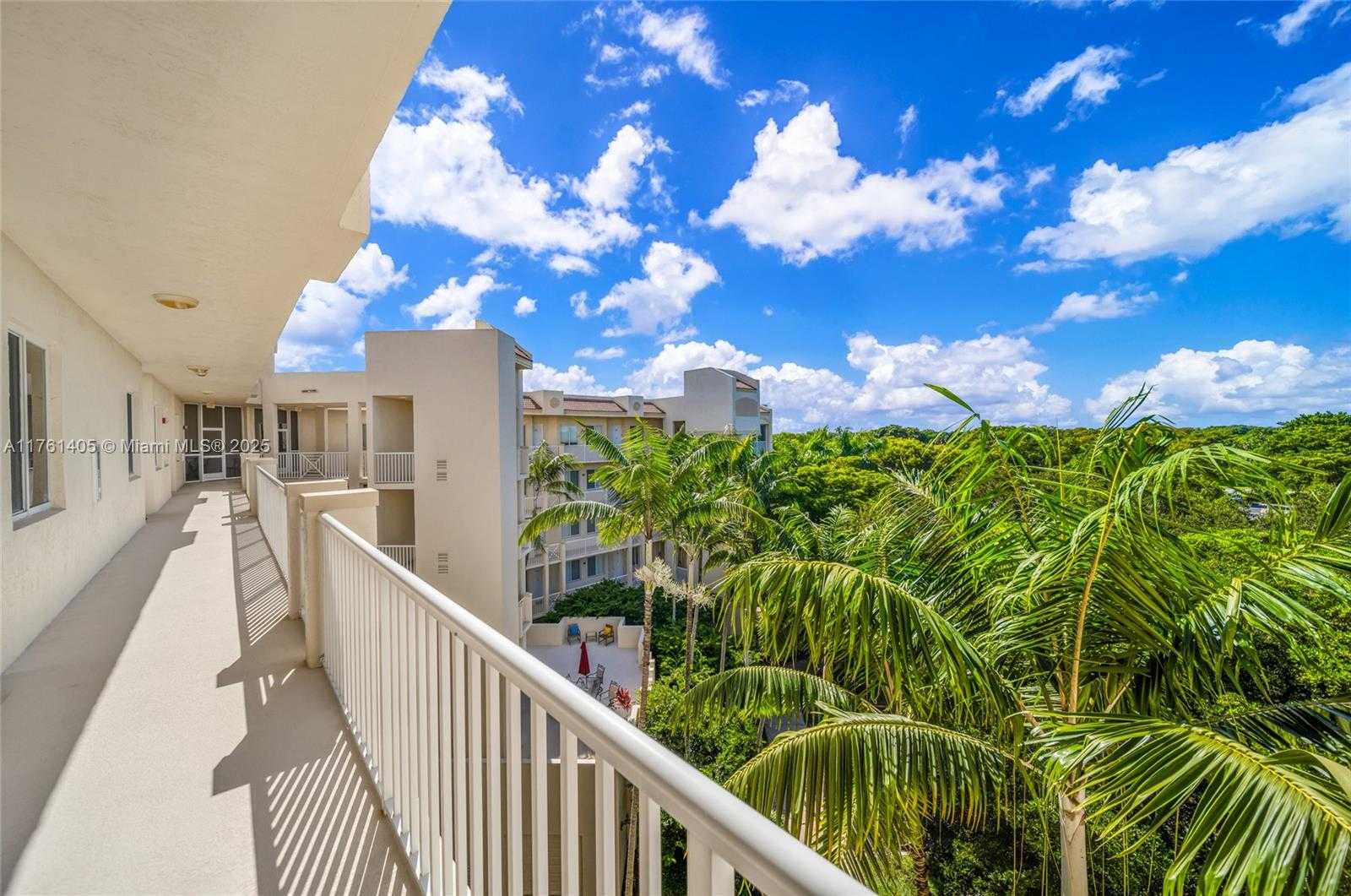 Small Image of 3600 OAKS CLUBHOUSE DR #501, Pompano Beach Number 48