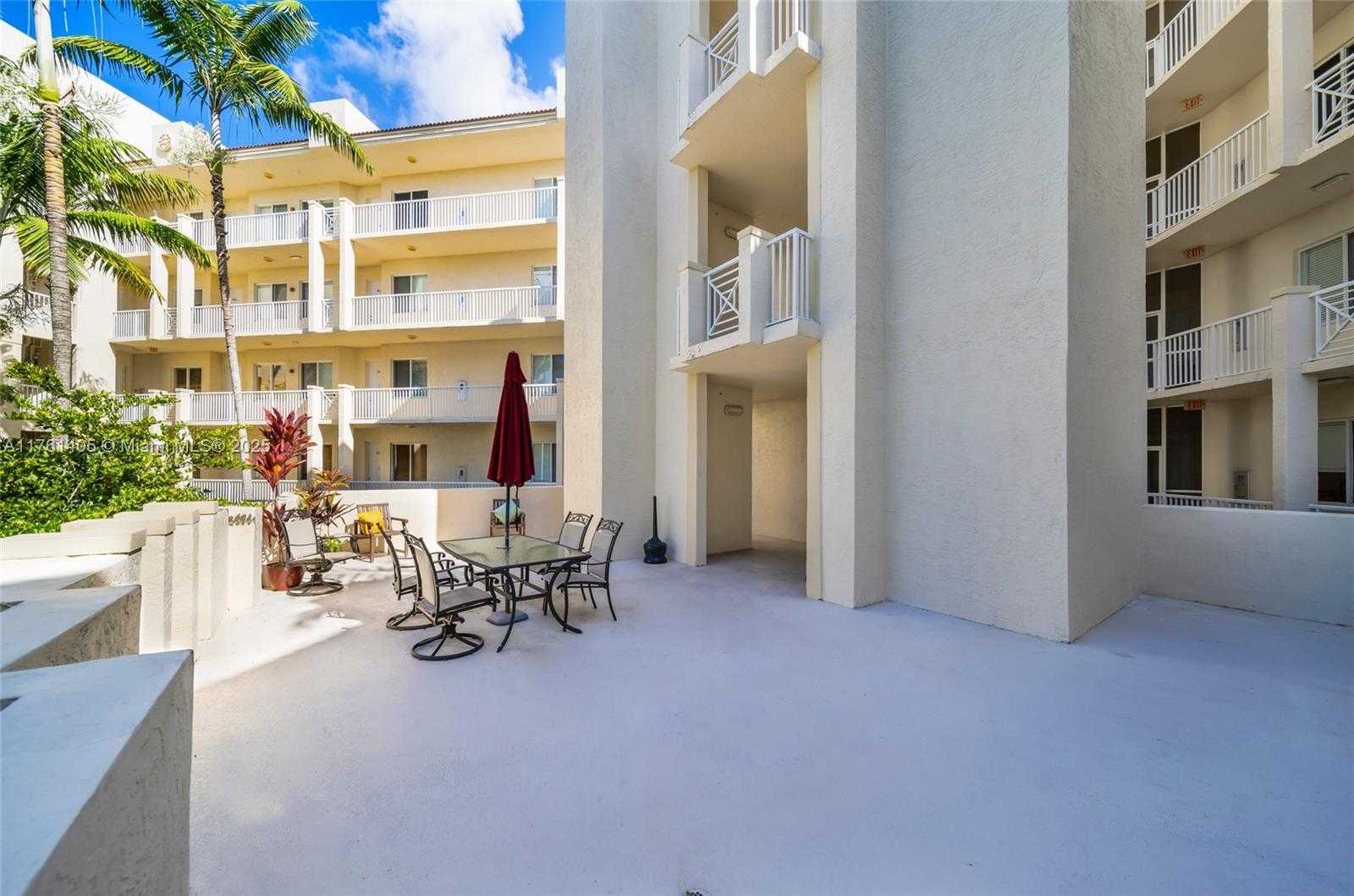 Small Image of 3600 OAKS CLUBHOUSE DR #501, Pompano Beach Number 50