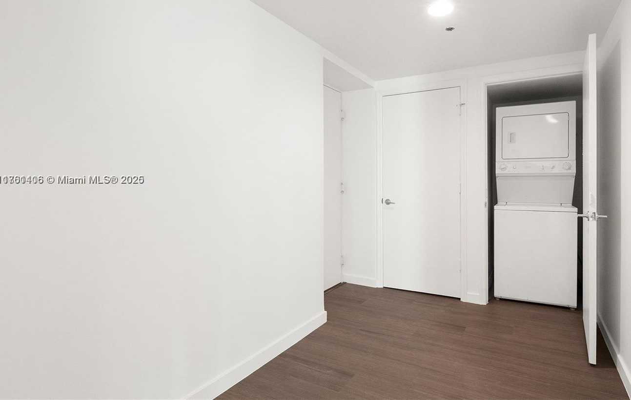 Small Image of 55 SOUTH EAST 6TH ST #3701, Miami Number 14