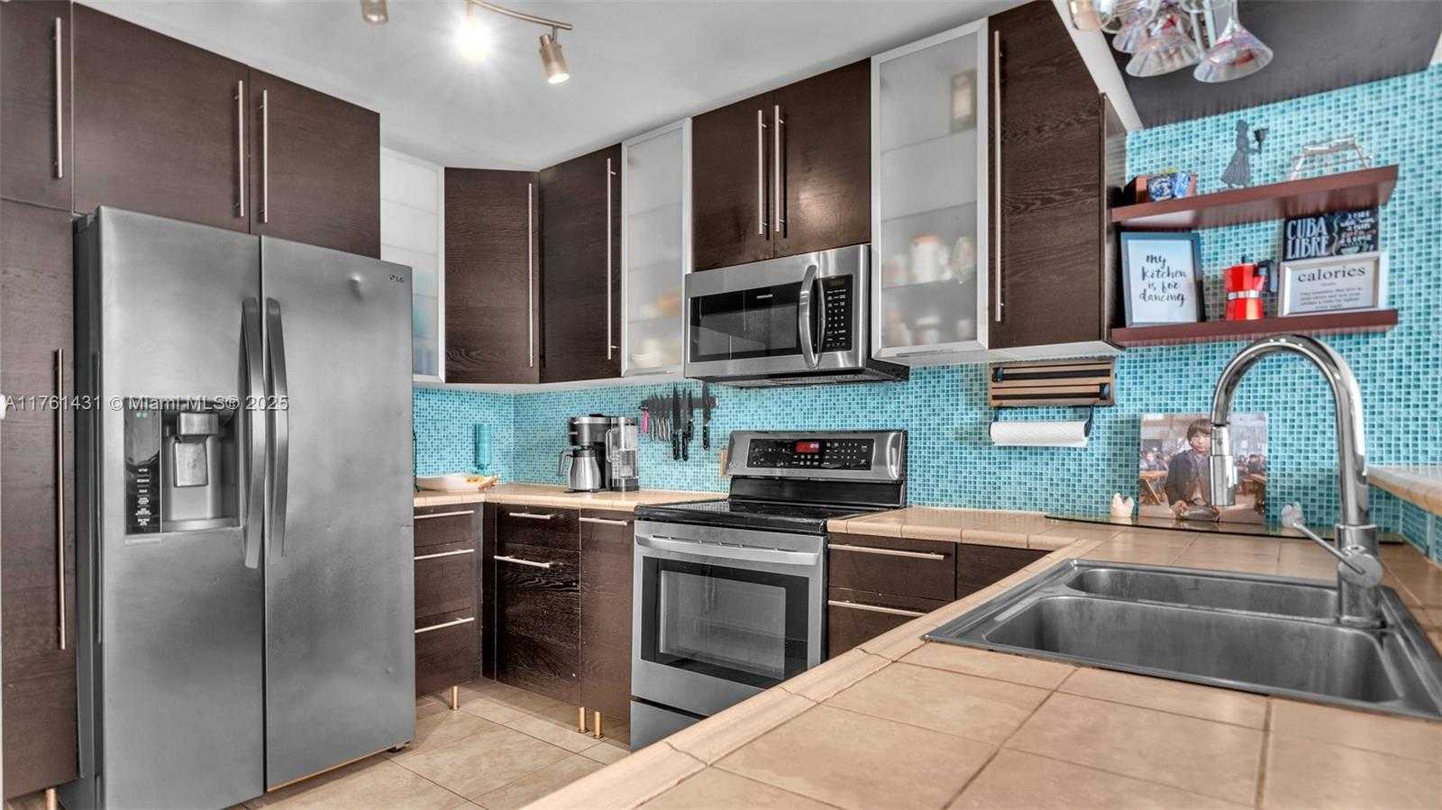 Small Image of 3675 NORTH COUNTRY CLUB DR #603, Aventura Number 15