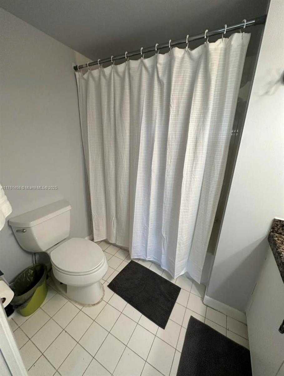 Small Image of 19555 EAST COUNTRY CLUB DR #8507, Aventura Number 14