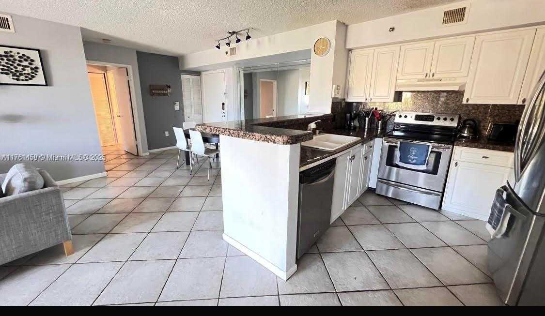 Small Image of 19555 EAST COUNTRY CLUB DR #8507, Aventura Number 7