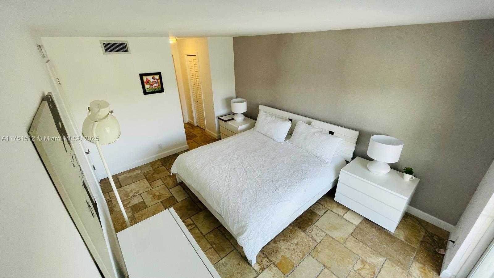 Small Image of 240 GALEN #314, Key Biscayne Number 10