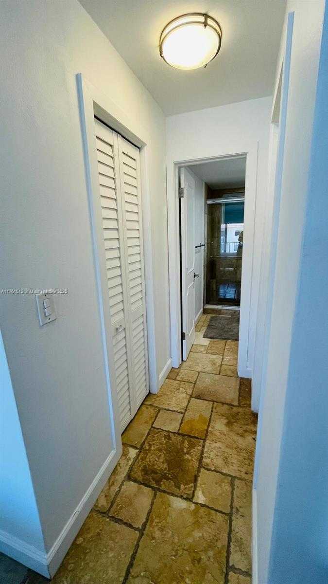 Small Image of 240 GALEN #314, Key Biscayne Number 11