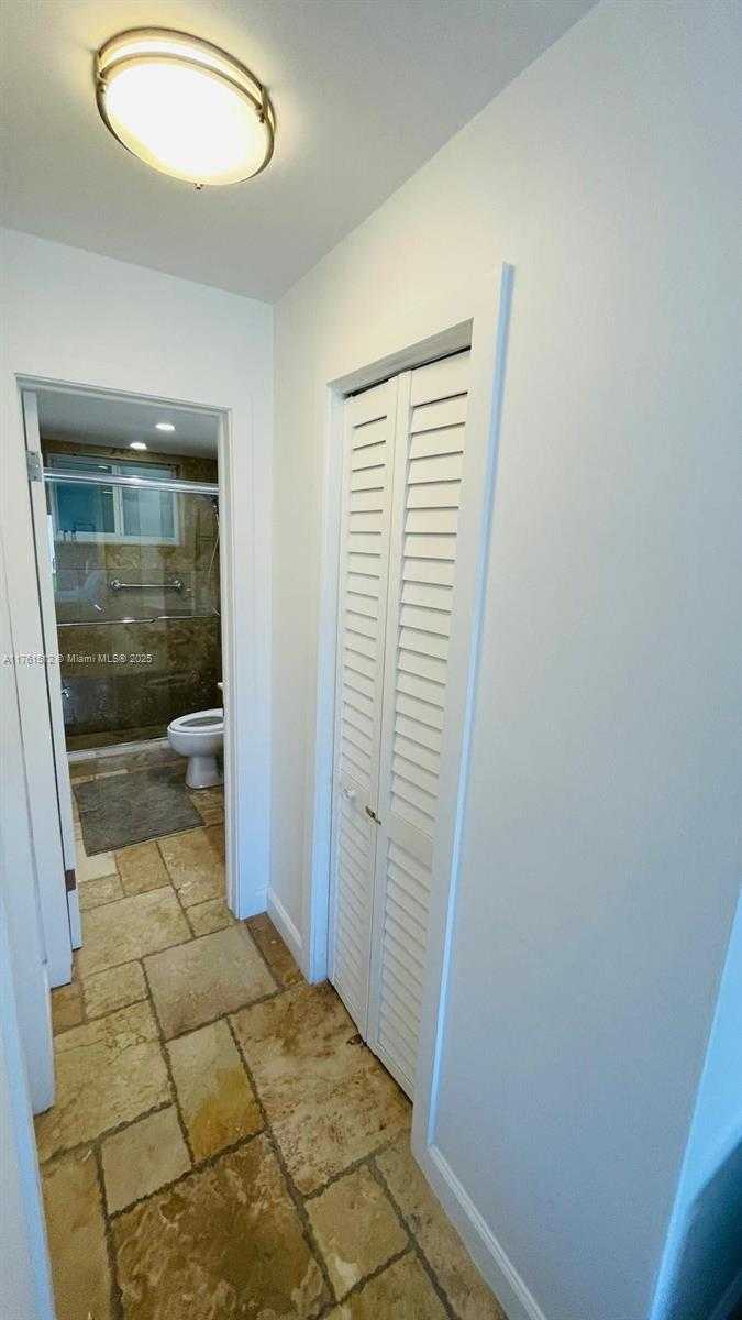 Small Image of 240 GALEN #314, Key Biscayne Number 14
