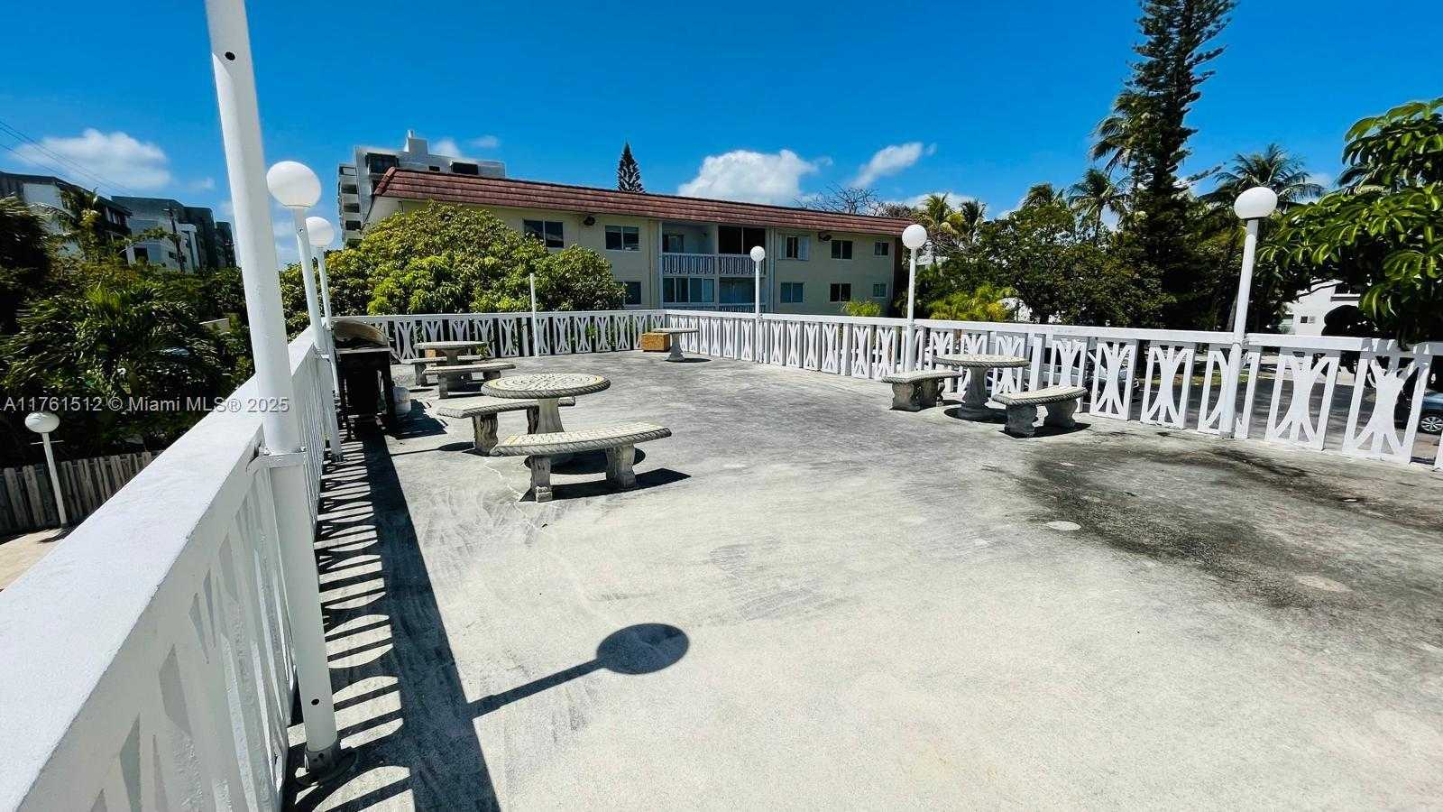 Small Image of 240 GALEN #314, Key Biscayne Number 25