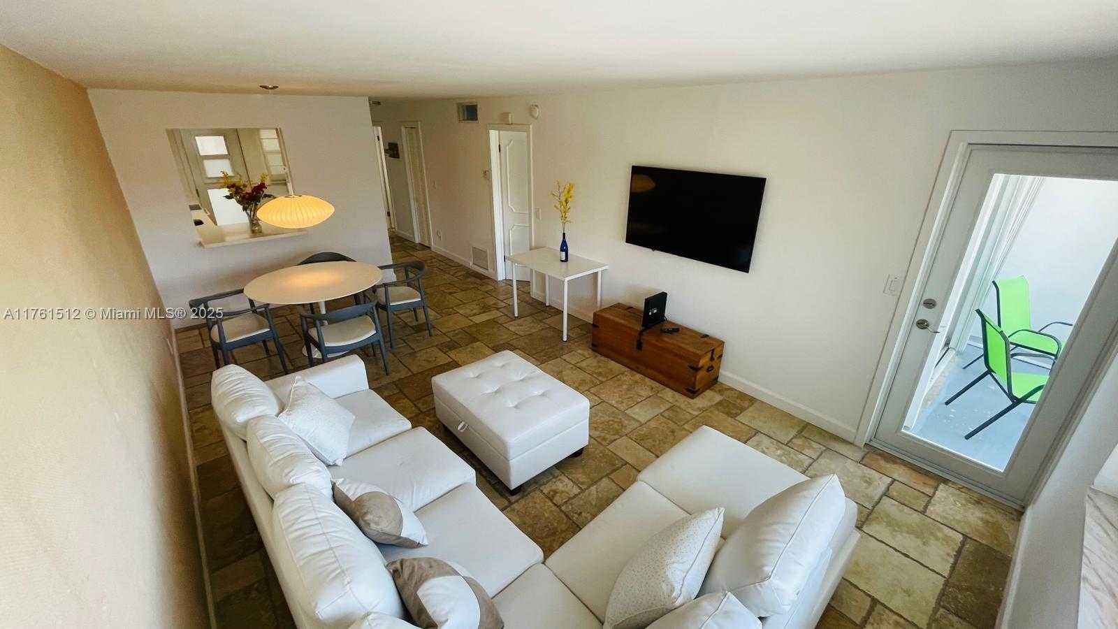 Small Image of 240 GALEN #314, Key Biscayne Number 4