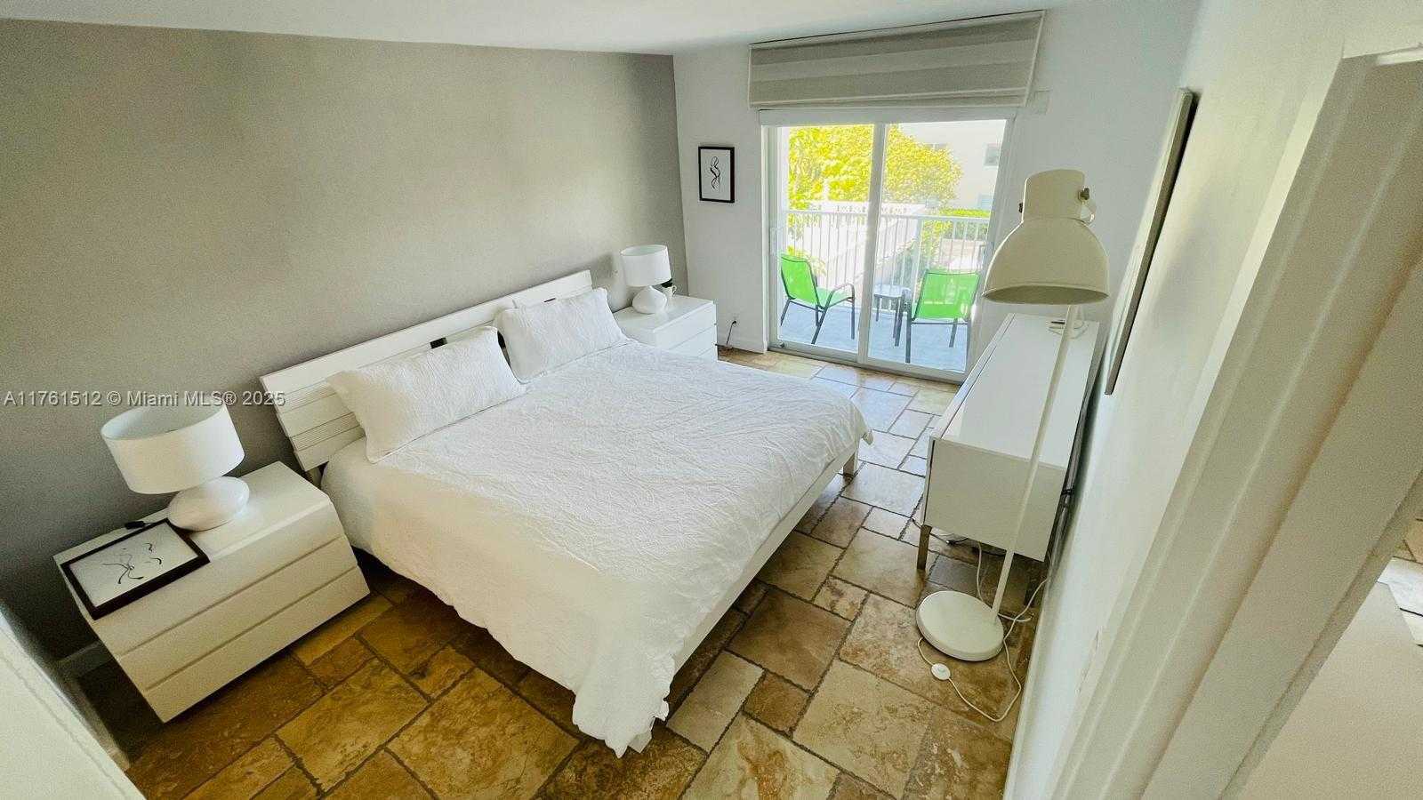 Small Image of 240 GALEN #314, Key Biscayne Number 7