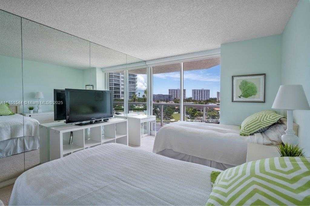 Small Image of 16400 COLLINS AVE #544, Sunny Isles Beach Number 19