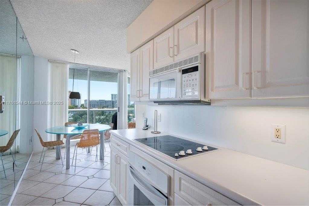 Small Image of 16400 COLLINS AVE #544, Sunny Isles Beach Number 7