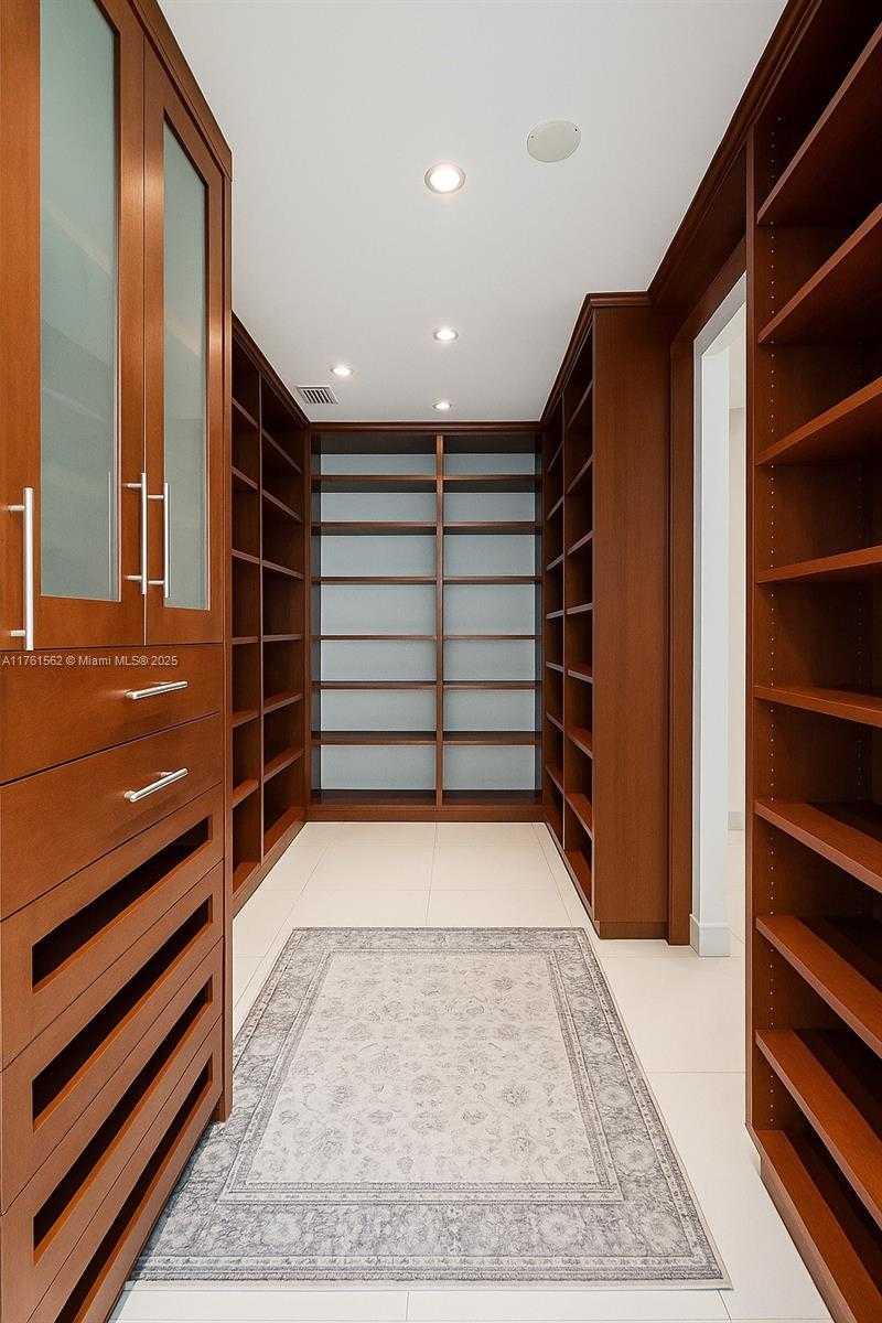Small Image of 900 BISCAYNE BOULEVARD #4504, Miami Number 10