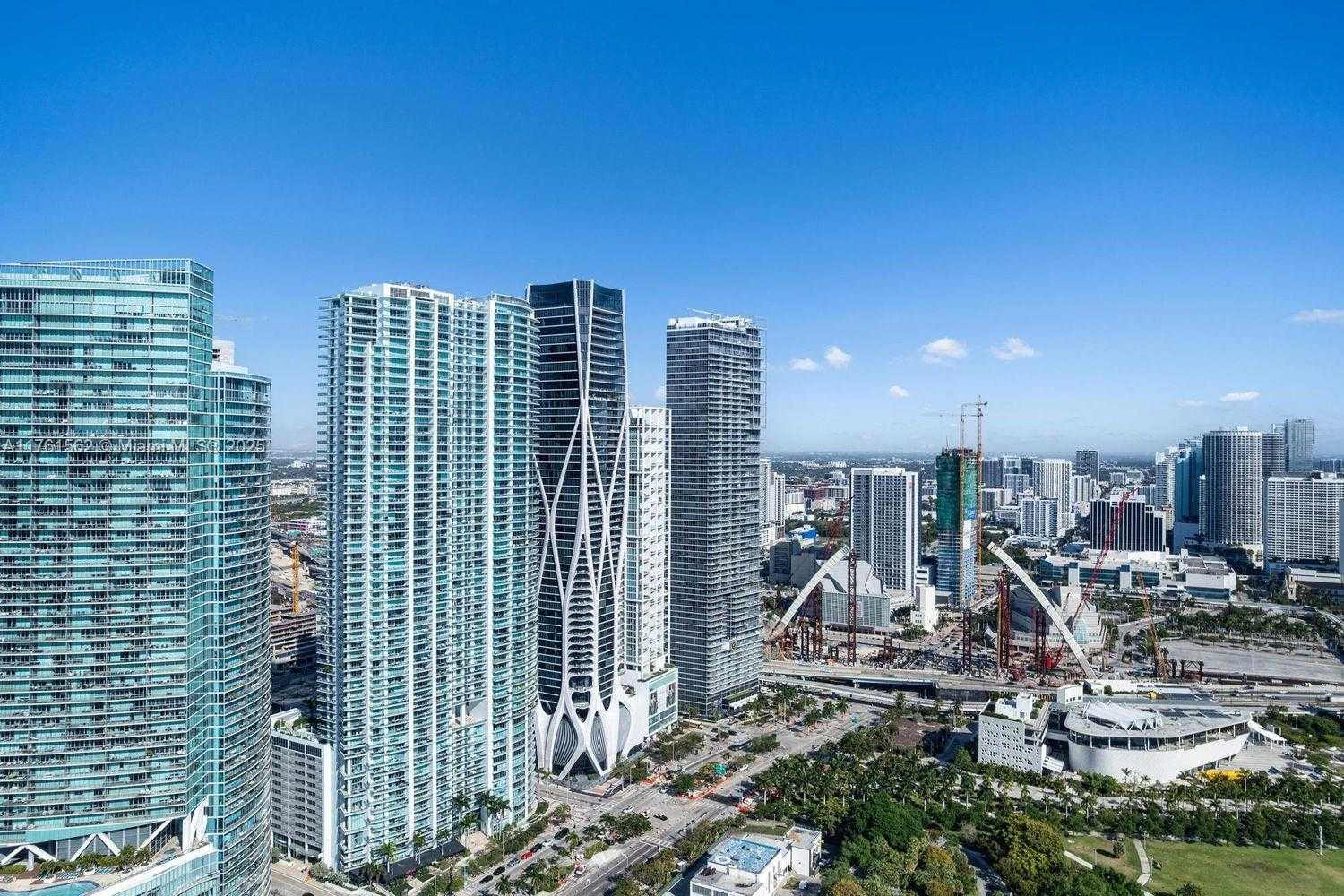 Small Image of 900 BISCAYNE BOULEVARD #4504, Miami Number 15