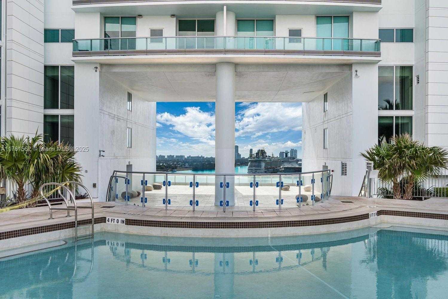 Small Image of 900 BISCAYNE BOULEVARD #4504, Miami Number 23