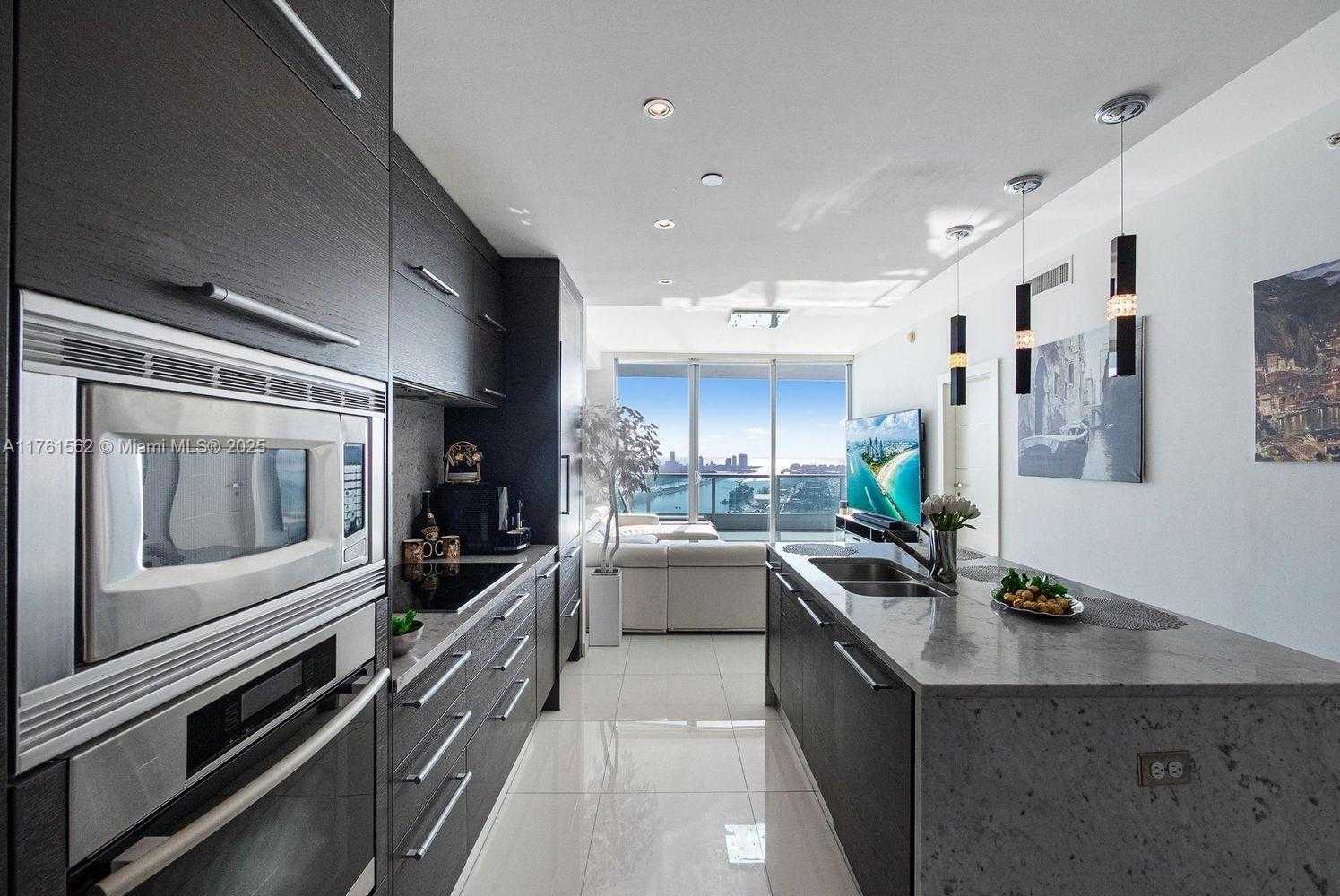 Small Image of 900 BISCAYNE BOULEVARD #4504, Miami Number 4