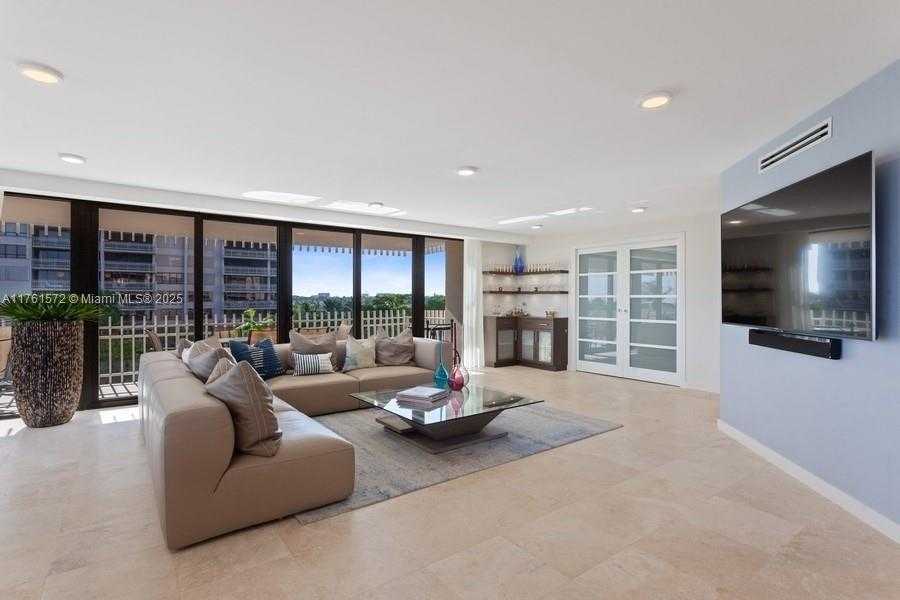 Small Image of 2 GROVE ISLE DR #B502, Miami Number 11