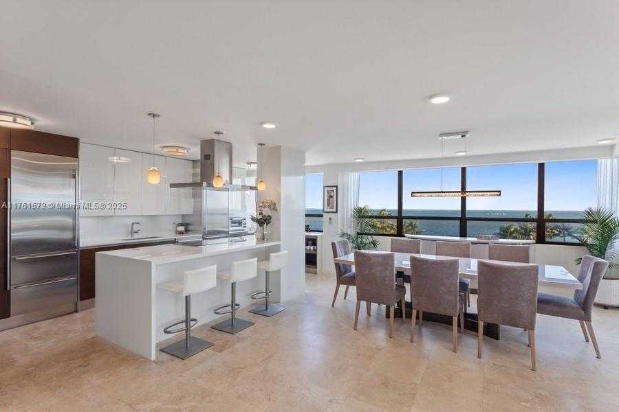 Small Image of 2 GROVE ISLE DR #B502, Miami Number 3