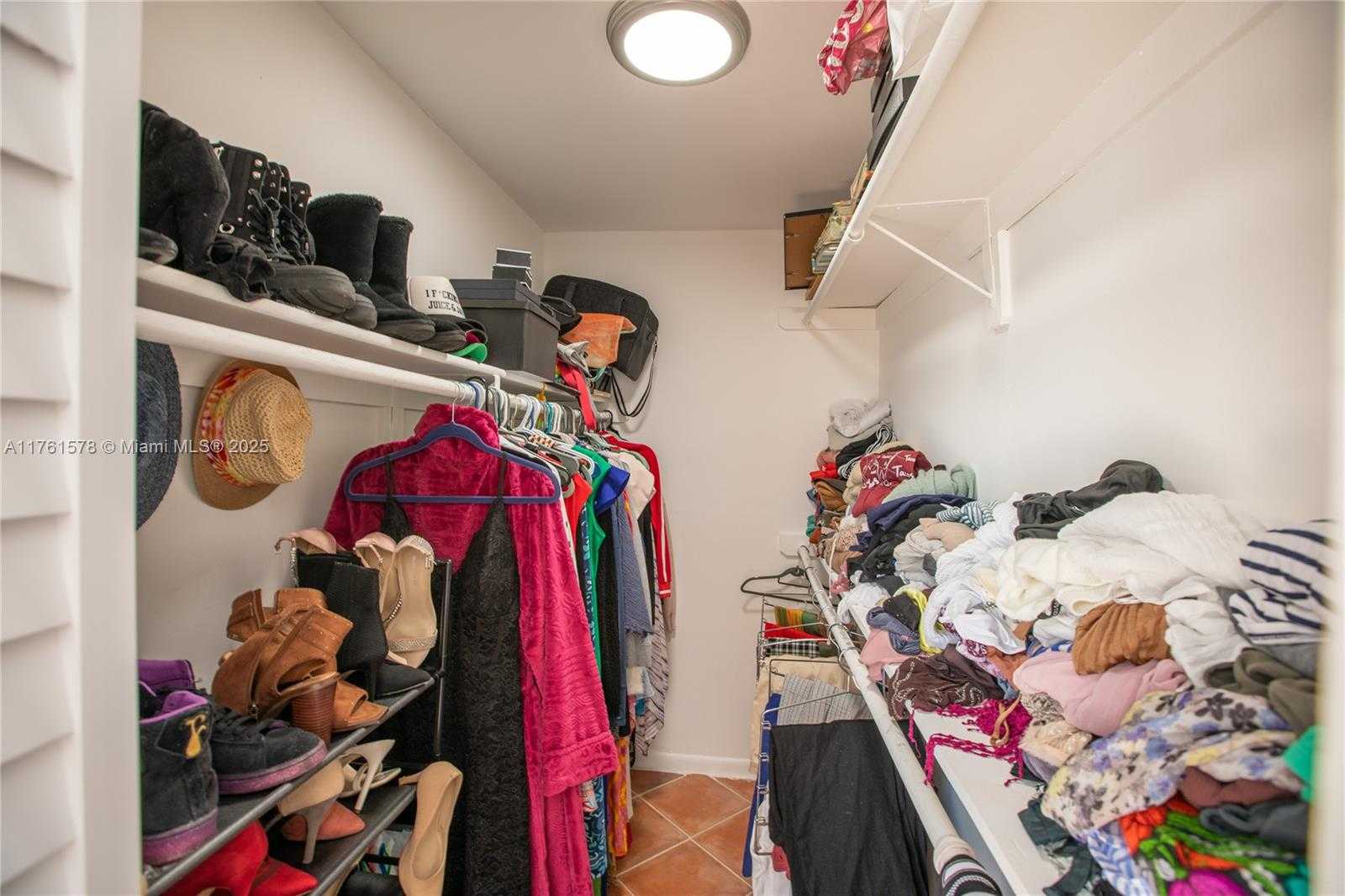 Small Image of 1801 SOUTH TREASURE DR #321, North Bay Village Number 19