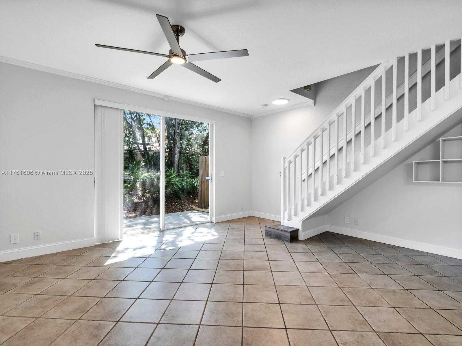 Small Image of 2094 HACIENDA TER #2094, Weston Number 14