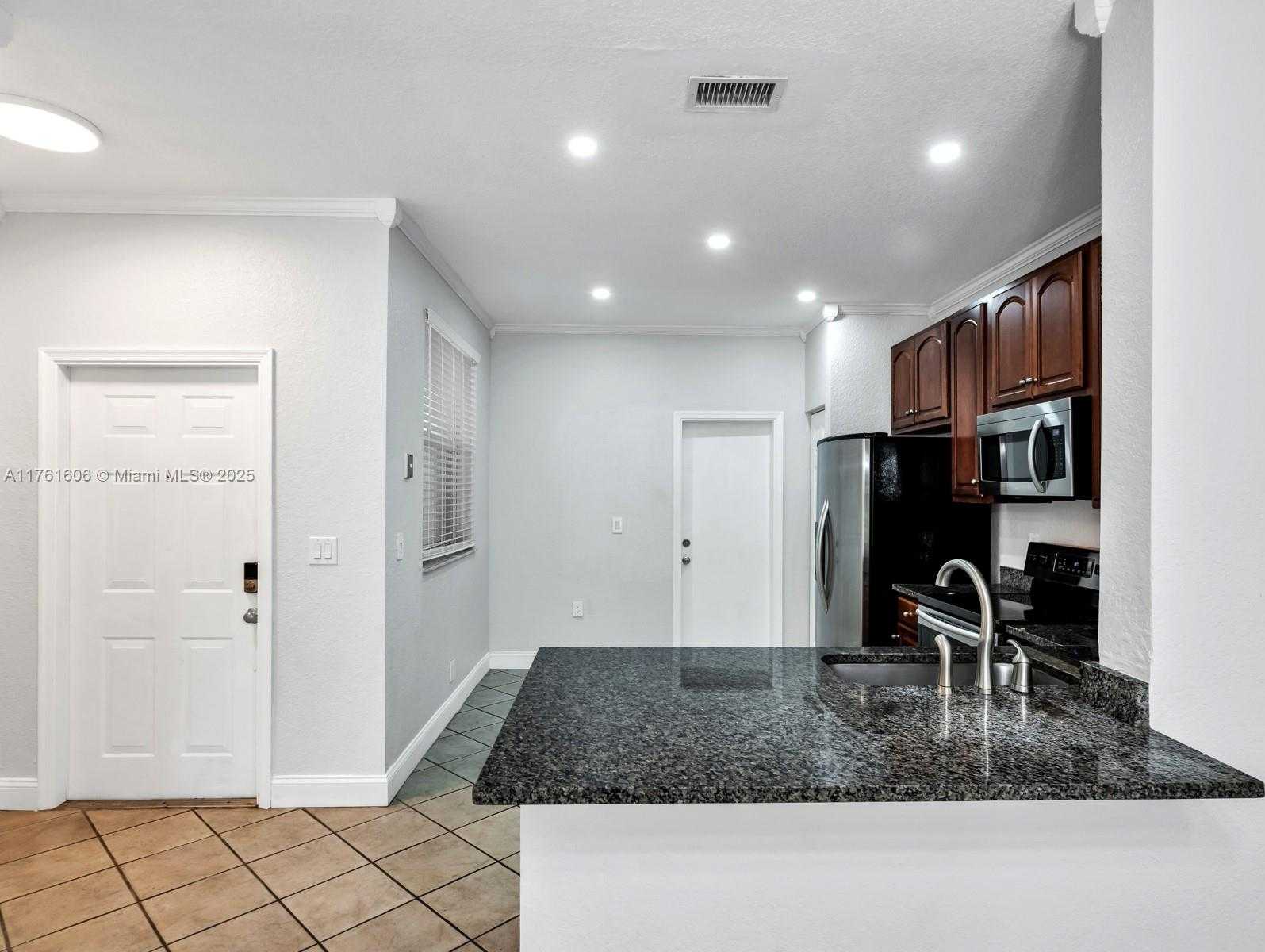 Small Image of 2094 HACIENDA TER #2094, Weston Number 18