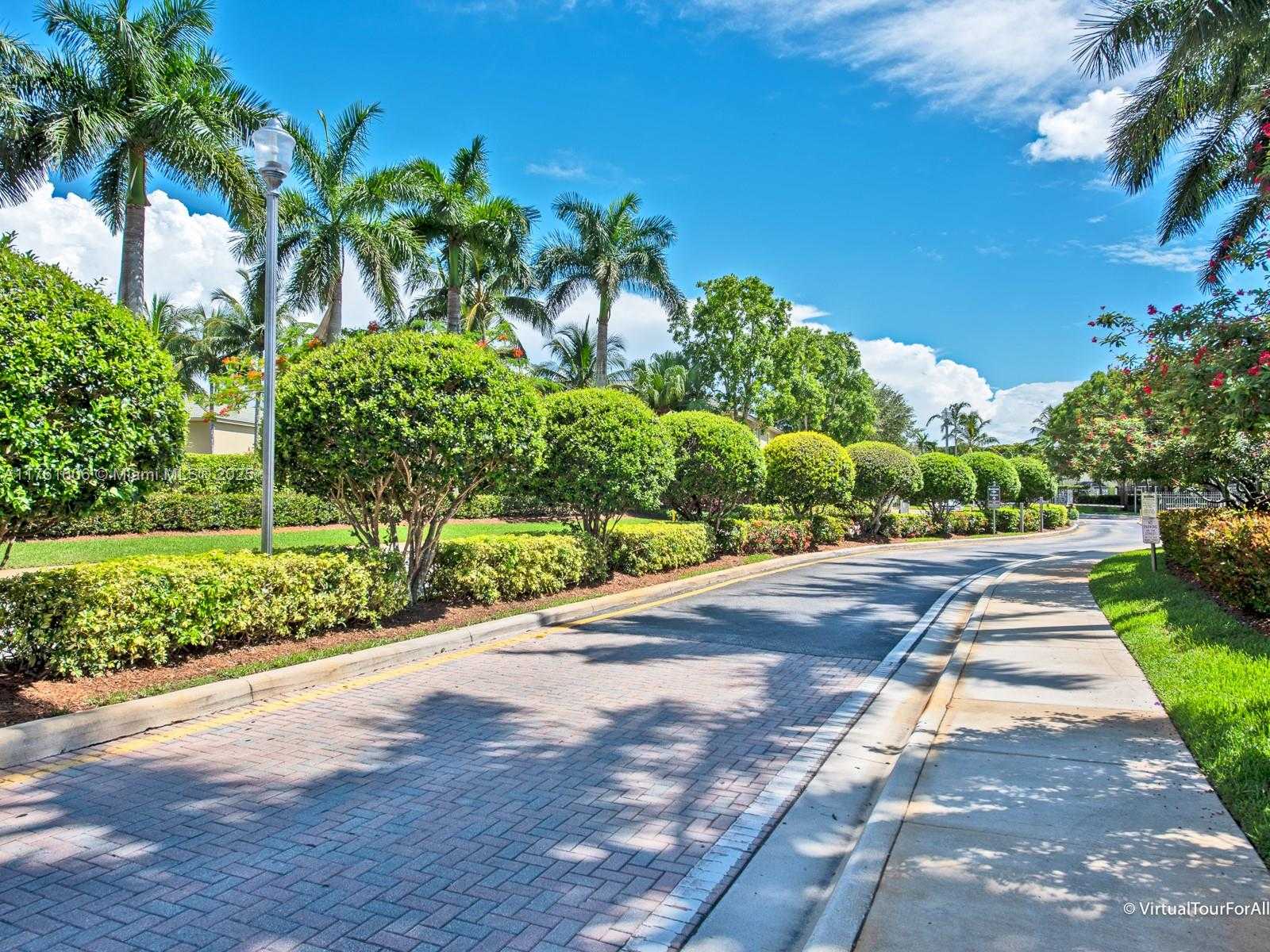 Small Image of 2094 HACIENDA TER #2094, Weston Number 2