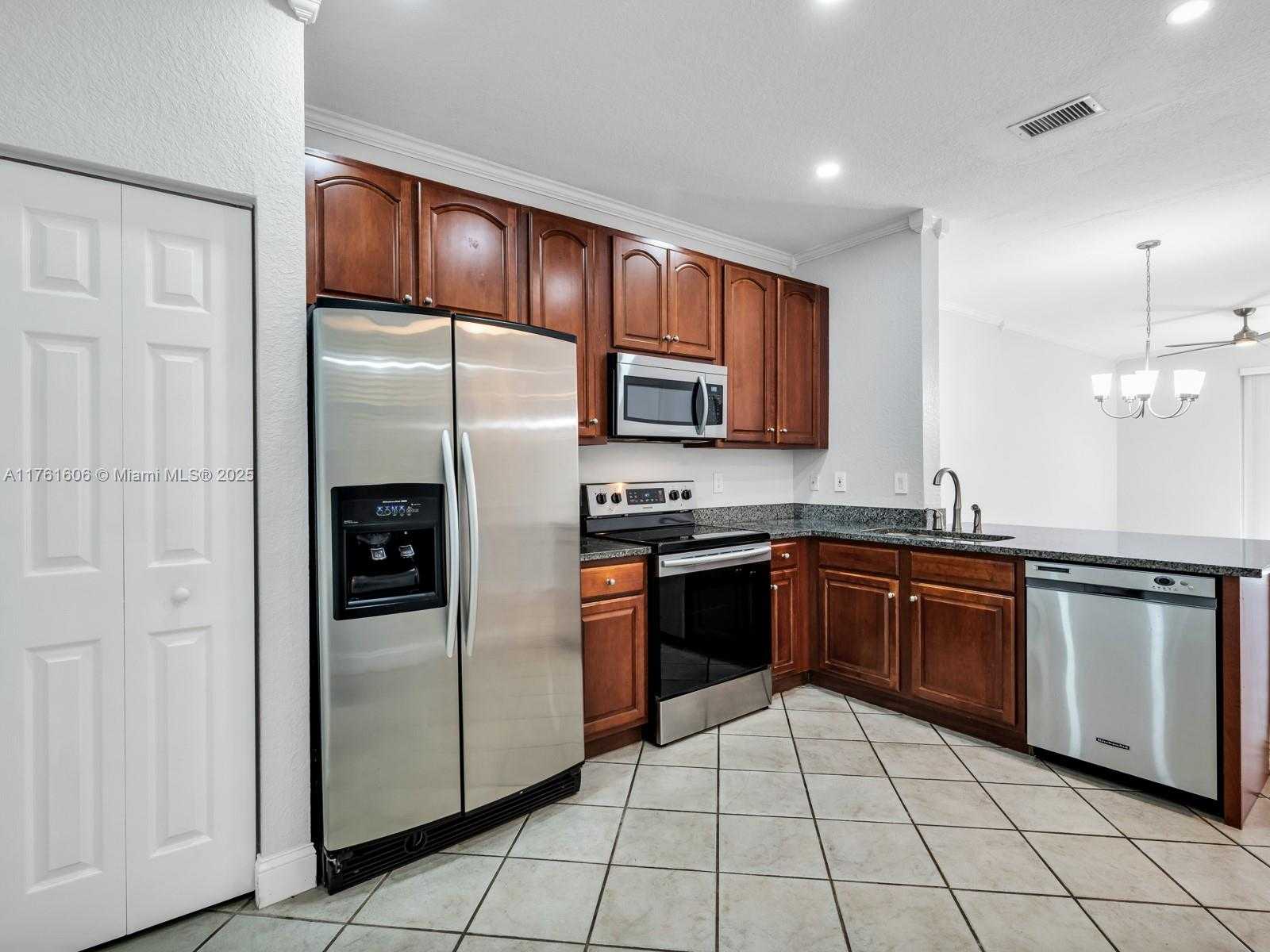 Small Image of 2094 HACIENDA TER #2094, Weston Number 22