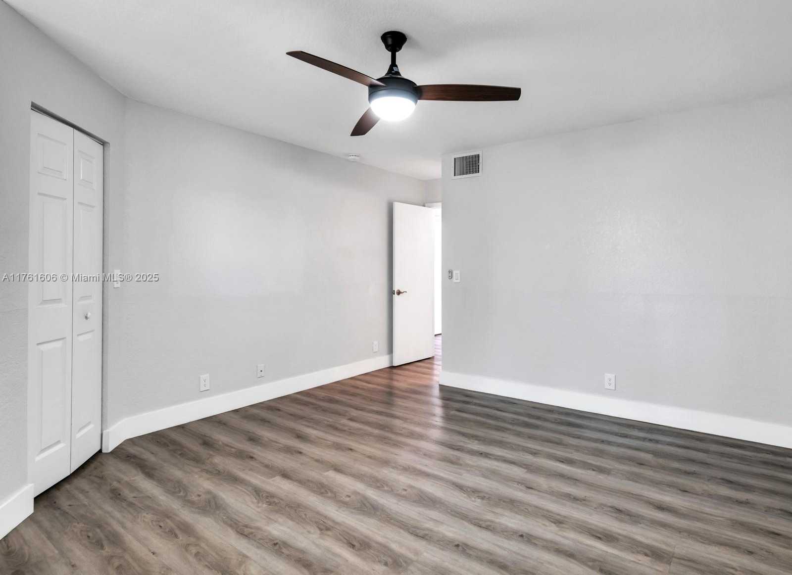 Small Image of 2094 HACIENDA TER #2094, Weston Number 25