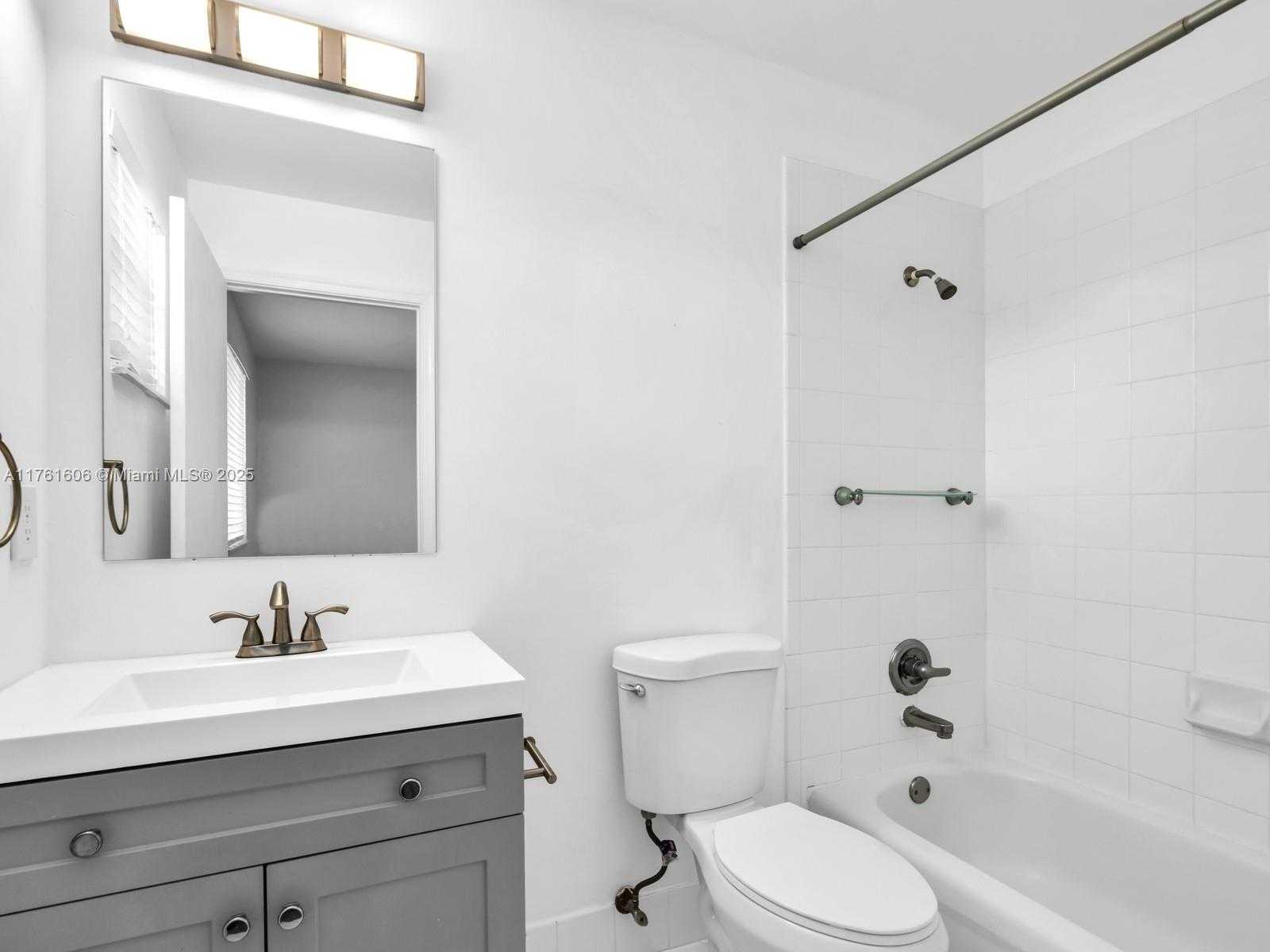 Small Image of 2094 HACIENDA TER #2094, Weston Number 27