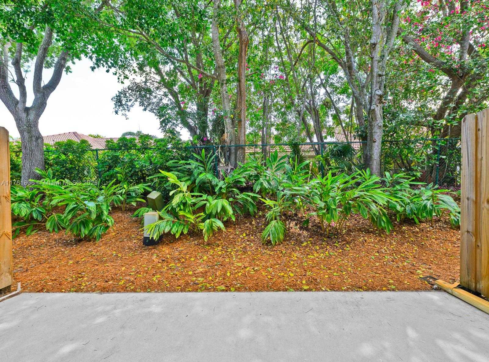 Small Image of 2094 HACIENDA TER #2094, Weston Number 34