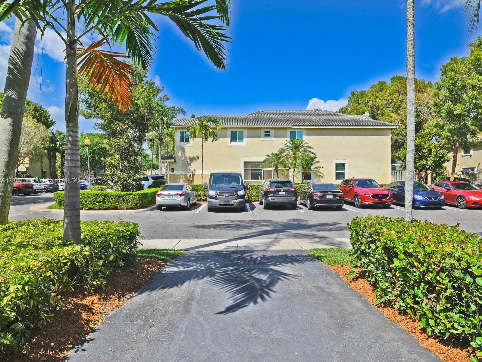 Small Image of 2094 HACIENDA TER #2094, Weston Number 40
