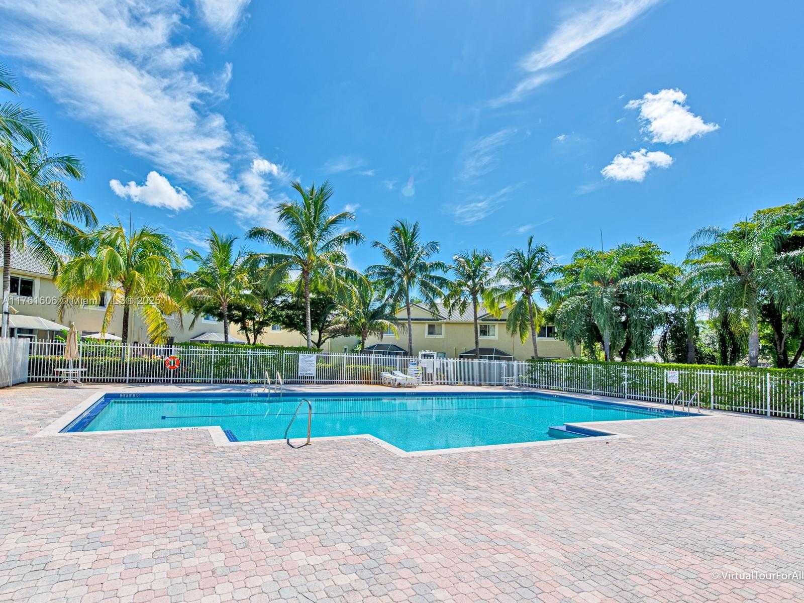 Small Image of 2094 HACIENDA TER #2094, Weston Number 43