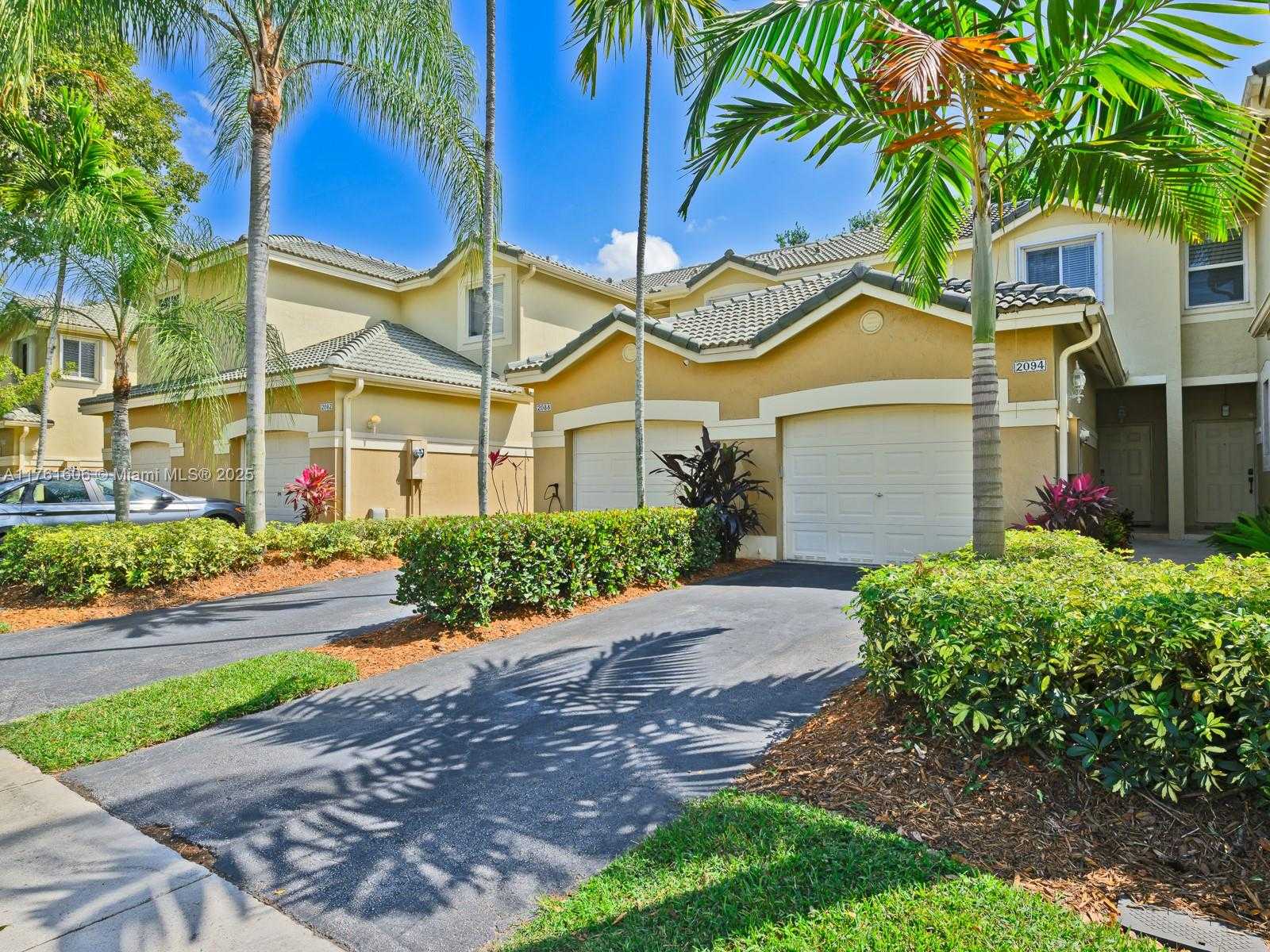 Small Image of 2094 HACIENDA TER #2094, Weston Number 5