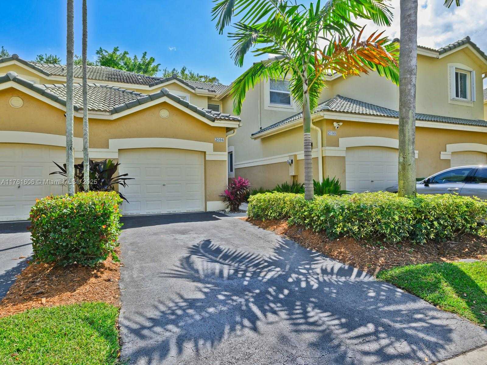 Small Image of 2094 HACIENDA TER #2094, Weston Number 6