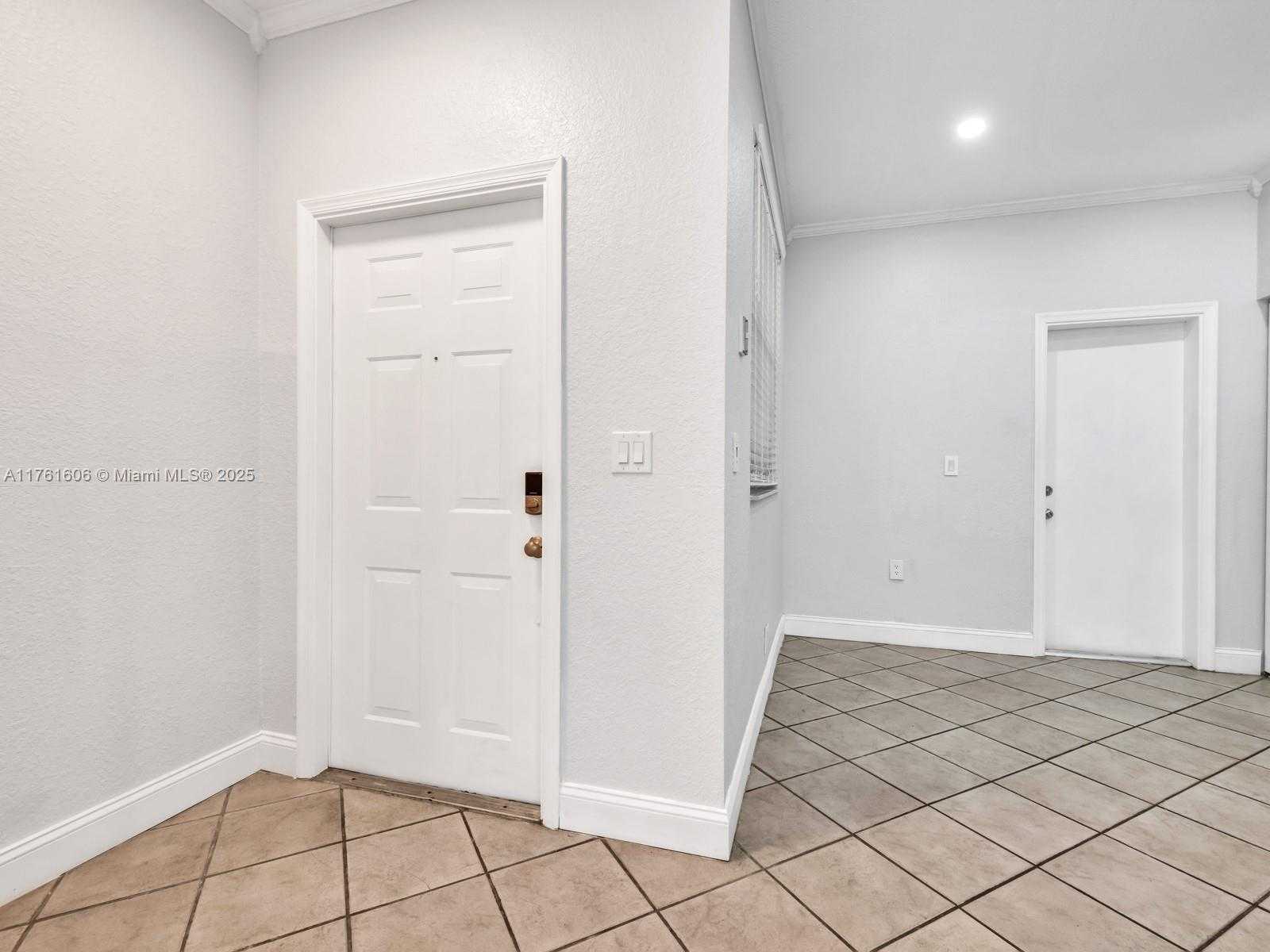 Small Image of 2094 HACIENDA TER #2094, Weston Number 8
