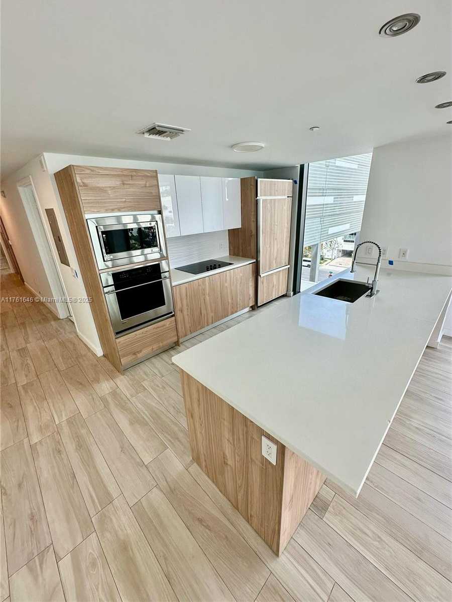 Small Image of 460 #401, Miami Number 3