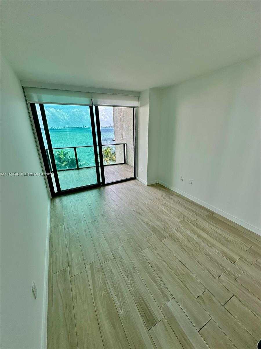 Small Image of 460 #401, Miami Number 5