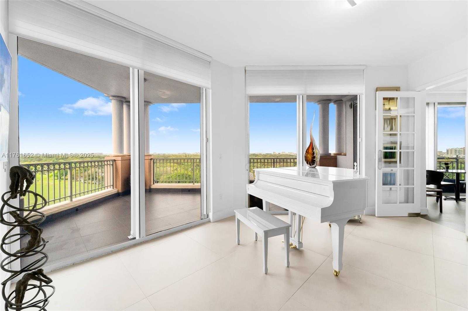 Small Image of 626 CORAL WAY #1104, Coral Gables Number 5